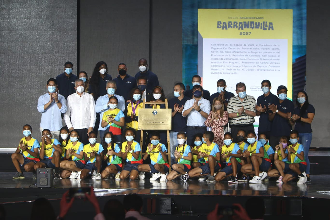 Panam Sports President Neven Ilic made the official announcement and signed the Host City contract along with the President of Colombia, Ivan Duque, the Governor of Atlantico, Elsa Noguera, the Mayor of Barranquilla, Jaime Pumarejo and the President of the Colombian Olympic Committee, Ciro Solano, during a ceremony held tonight.  The candidature of the coastal Colombian city to host the XX Pan American Games was approved by an absolute majority of the member countries of the Pan American Sports Organization. Panam Sports President Neven Ilic made the official announcement and signed the Host City contract along with the President of Colombia, Ivan Duque, the Governor of Atlantico, Elsa Noguera, the Mayor of Barranquilla, Jaime Pumarejo and the President of the Colombian Olympic Committee, Ciro Solano, during a ceremony held tonight.  The candidature of the coastal Colombian city to host the XX Pan American Games was approved by an absolute majority of the member countries of the Pan American Sports Organization.
