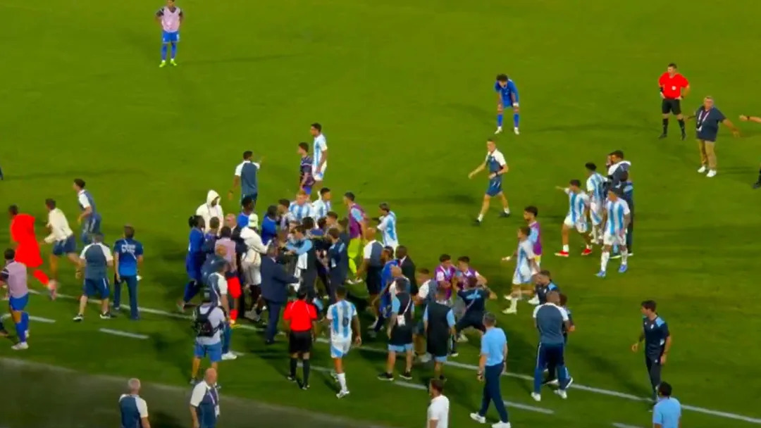 (Image obtained at si.com) (Image obtained at si.com)