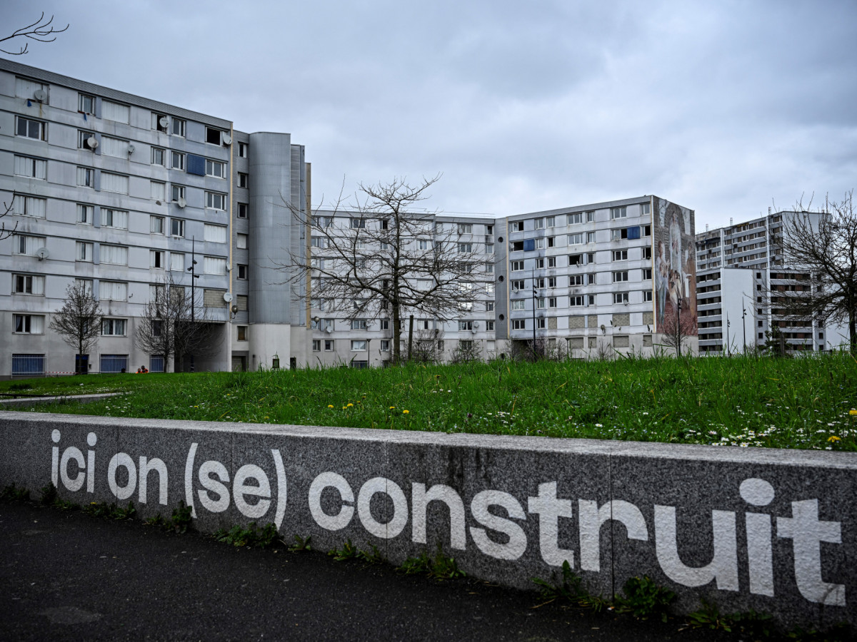 Just 500 metres from the Olympics is a poverty-stricken estate in the French capital. GETTY IMAGES (Image obtained at insidethegames.biz) Just 500 metres from the Olympics is a poverty-stricken estate in the French capital. GETTY IMAGES (Image obtained at insidethegames.biz)